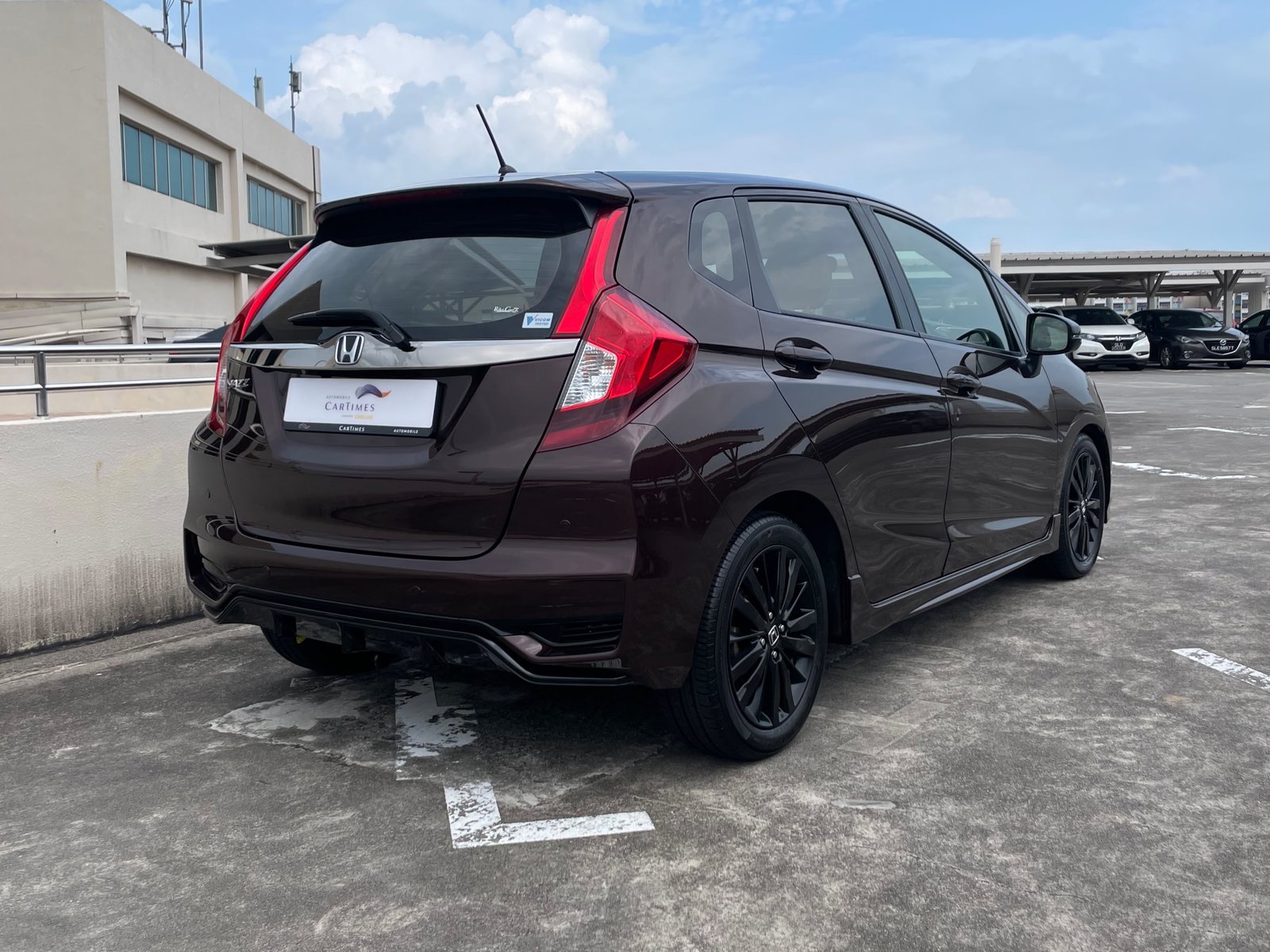 Honda Jazz 1.5 photo 2